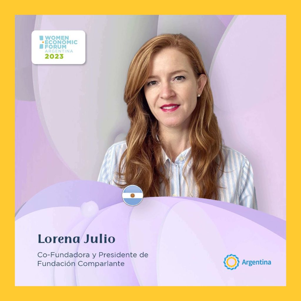 Fotografía en primer plano de Lorena julio sonriendo a cámara. Co-Fundadora y Presidente de Fundación Comparlante.